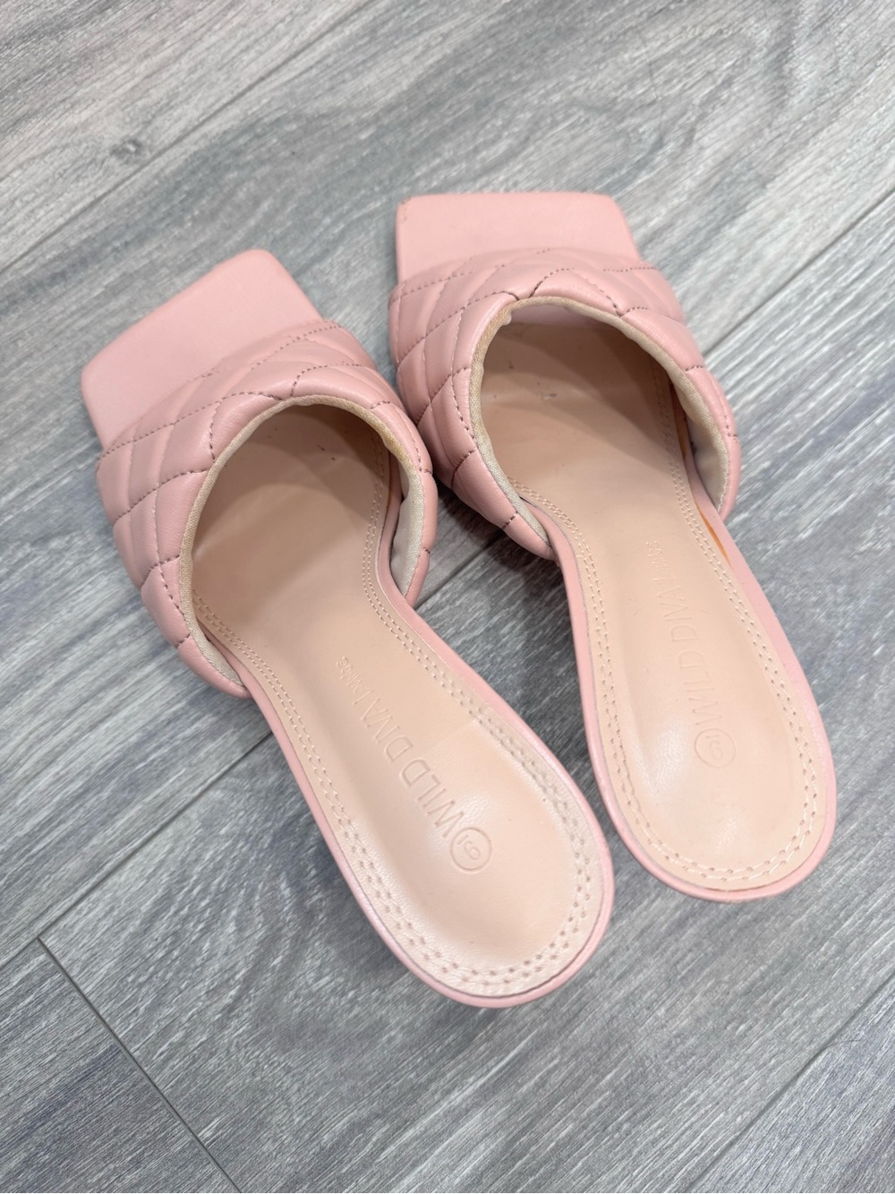 Wild Diva Quilted Blush Pink Slide Mules - Picture 3 of 4